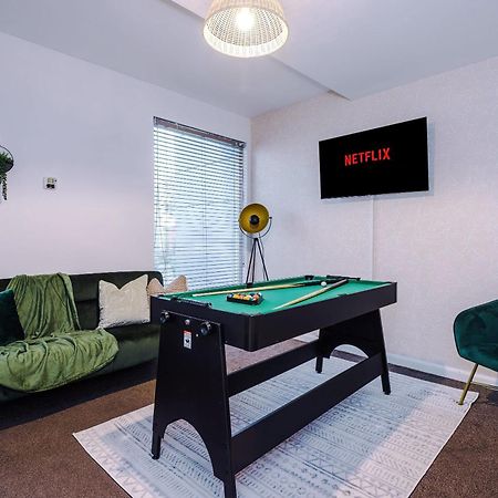 Вилла Rest&Recharge At A Spacious Townhouse By The Etihad Манчестер Экстерьер фото